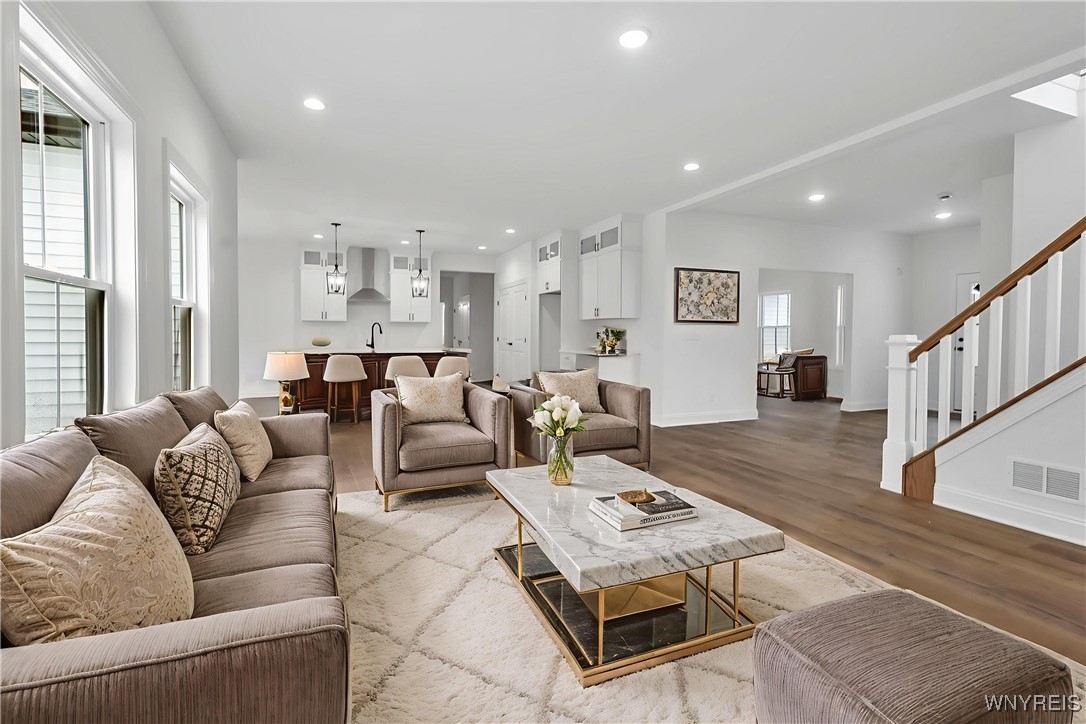 photo 3 : 20 Knoche Way, Orchard Park NY 14127