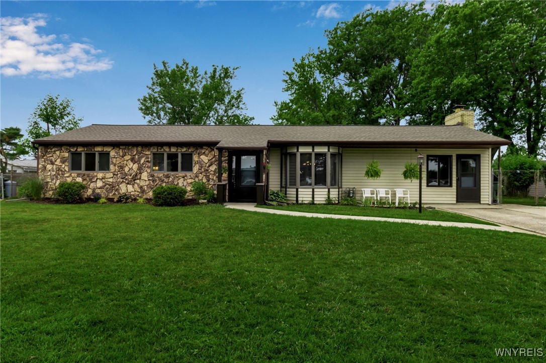 photo CsZ7hvmlgpddV1O: 80 Alys Drive West, Cheektowaga NY 14043