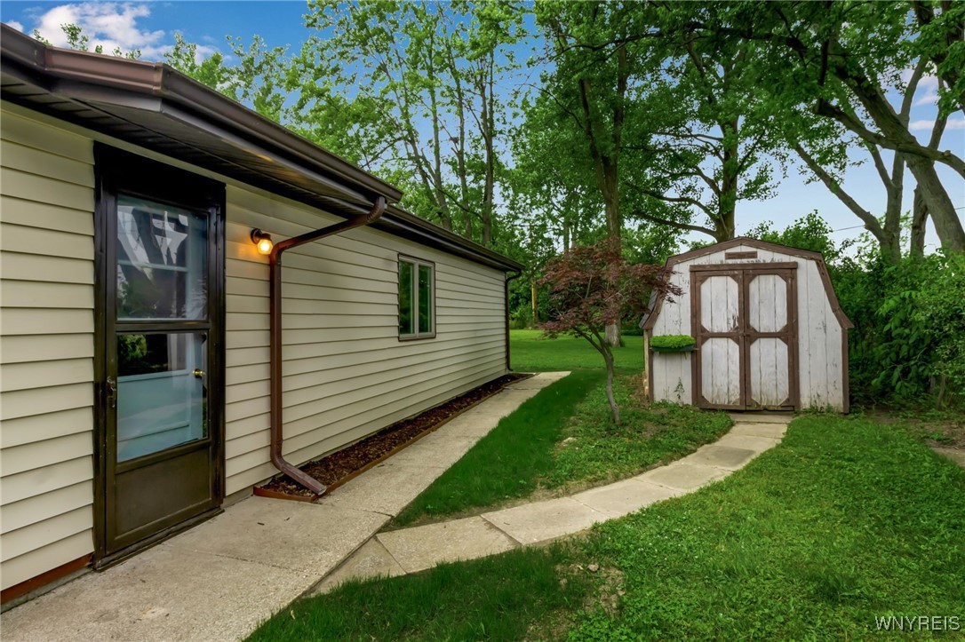 photo 3 : 80 Alys Drive West, Cheektowaga NY 14043