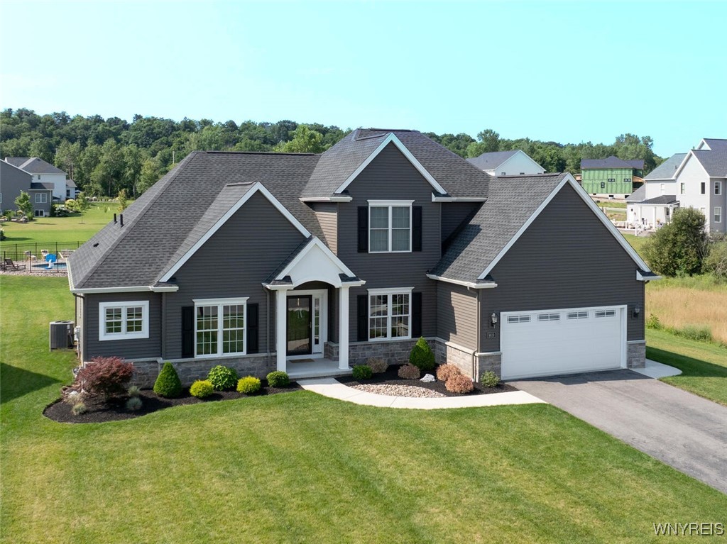 photo 0: 7 Kestrel Court, Orchard Park NY 14127