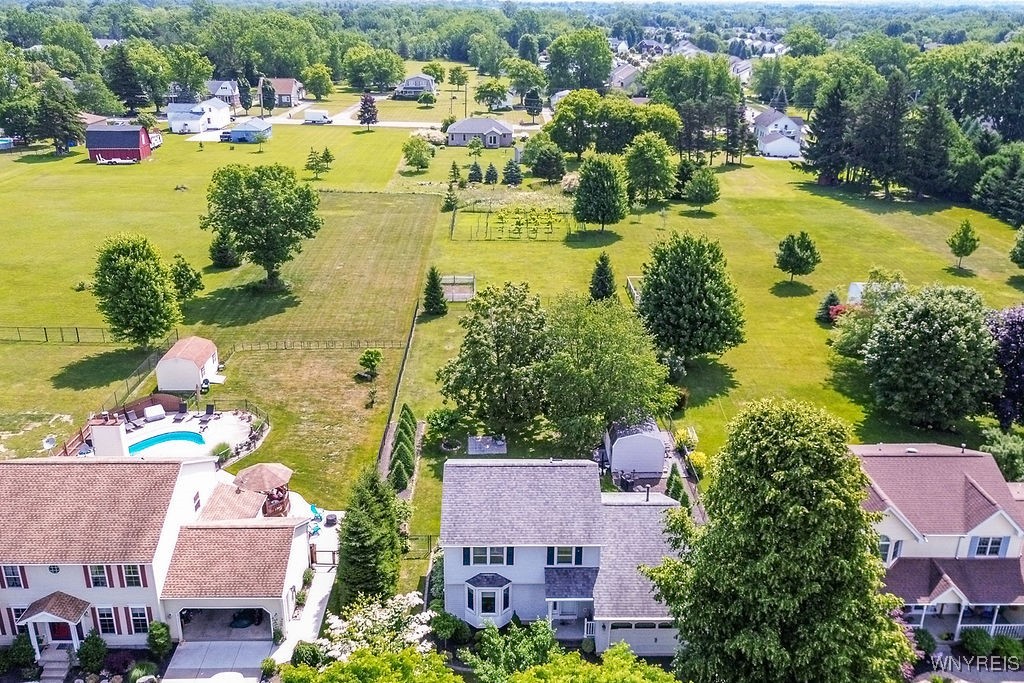 photo undefined: 58 Williamsburg Lane, Lancaster NY 14086