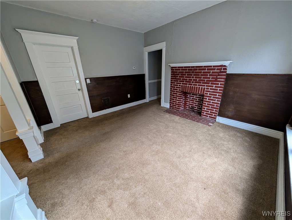 photo 4 : 411 Dearborn Street 2, Buffalo NY 14207