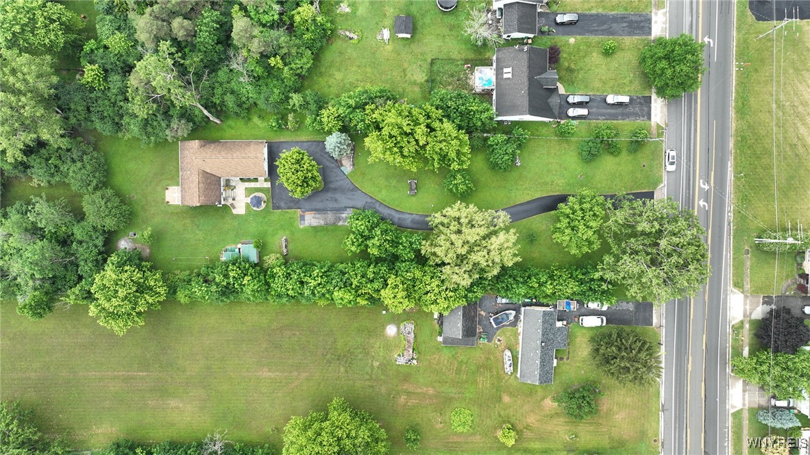 photo 3 : 1363 Losson Road, Cheektowaga NY 14043