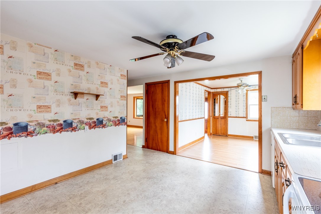 photo 3 : 2680 William Street, Cheektowaga NY 14227