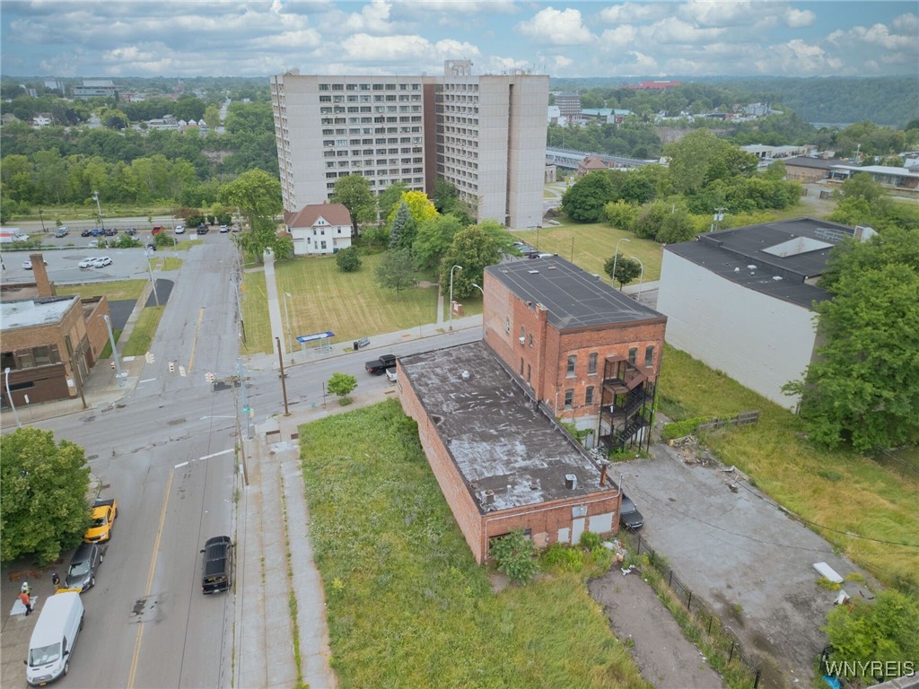 photo 4 : 2107 Main Street, Niagara Falls NY 14305