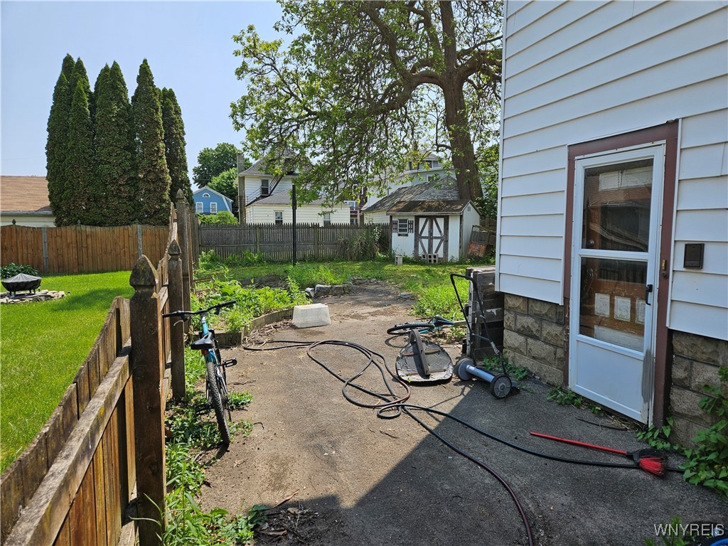 photo undefined: 1827 Cleveland Avenue, Niagara Falls NY 14305