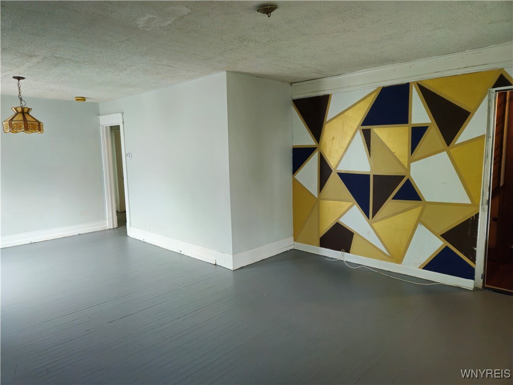 photo 4 : 1827 Cleveland Avenue, Niagara Falls NY 14305