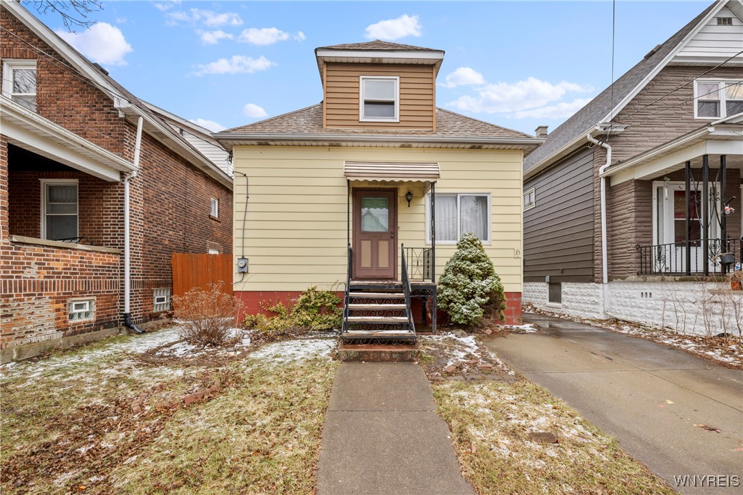 photo dbGZs: 35 Reo Avenue, Cheektowaga NY 14211