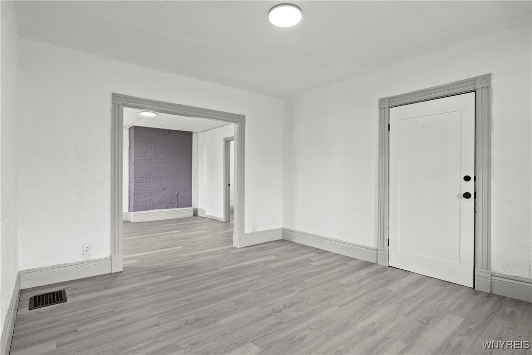 photo 4 : 385 7th Street, Buffalo NY 14201