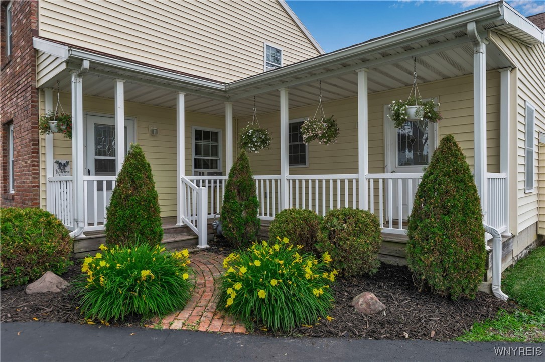 photo 3 : 7217 Shawnee Road, Wheatfield NY 14120