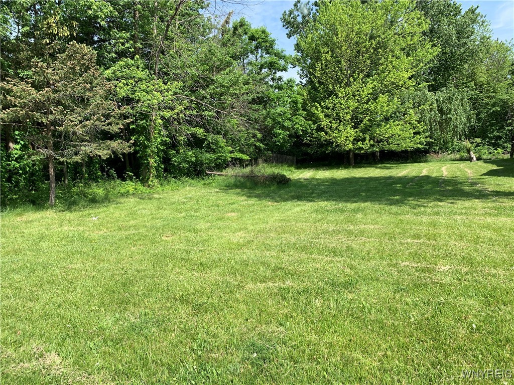 photo undefined: V/L Greiner Road, Clarence NY 14221