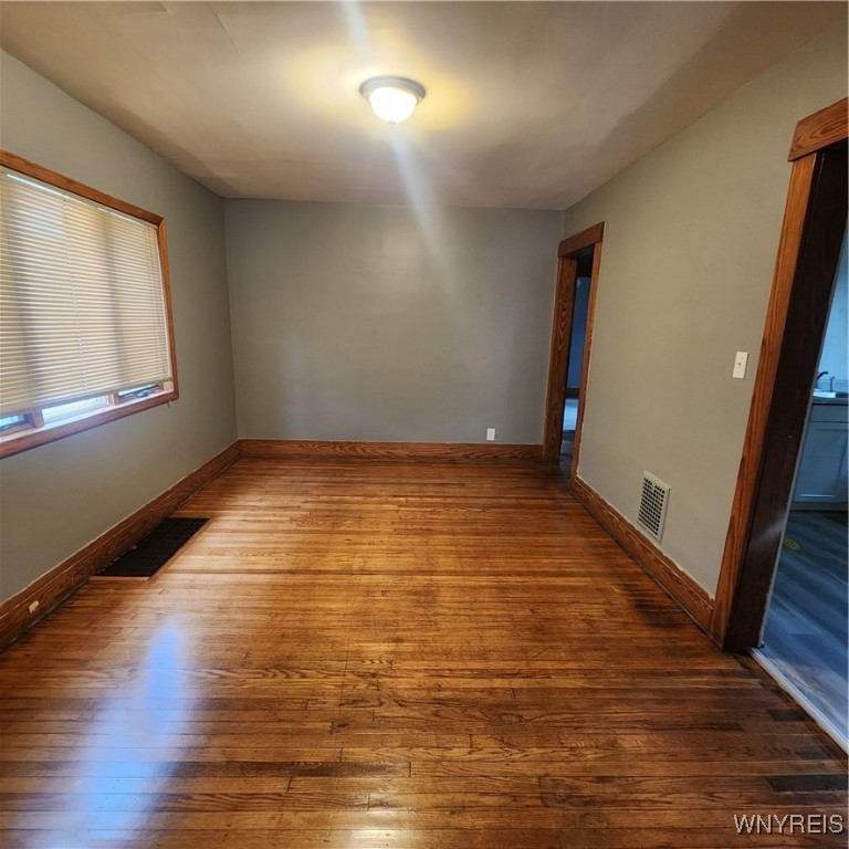 photo 4 : 33 Argus Street, Buffalo NY 14207