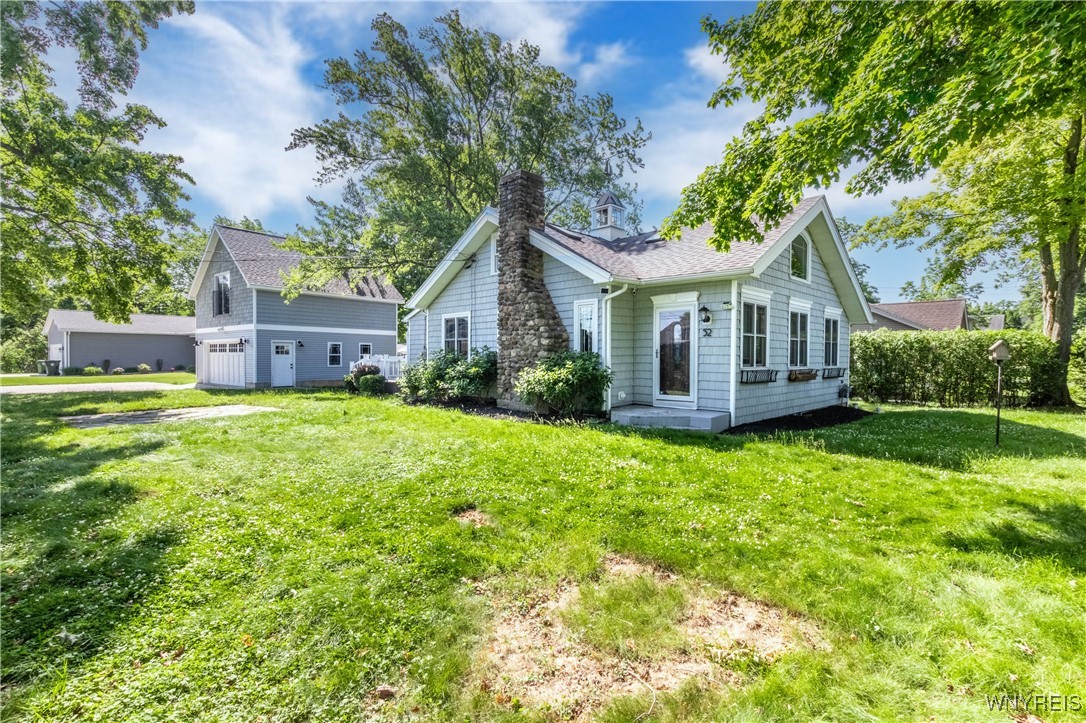 photo -8Hc: 52 Harbor Street, Wilson NY 14172