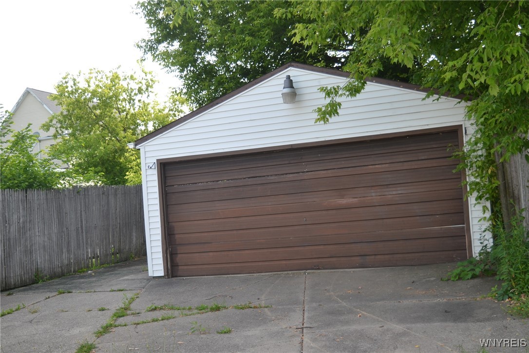 photo 3 : 57 East End Avenue, Cheektowaga NY 14225