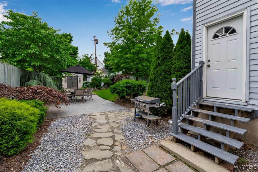photo 2 : 74 16th Street, Buffalo NY 14213