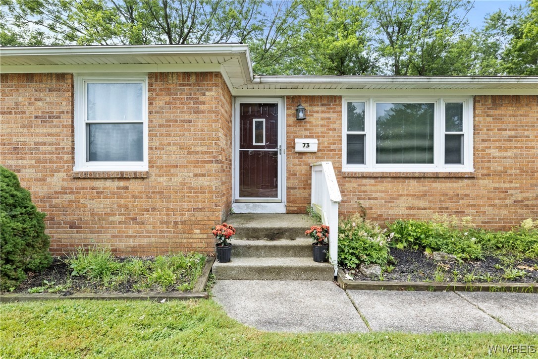 photo 1sw: 73 Willowcrest Drive, West Seneca NY 14224