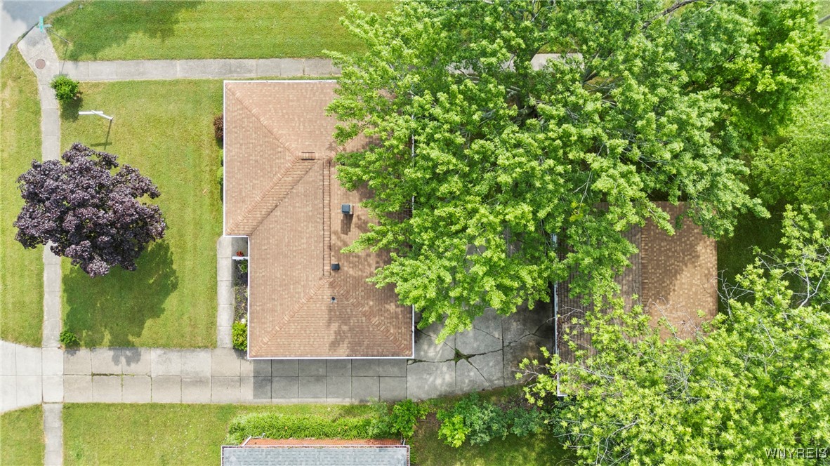 photo ErYx8HrHtzYH-udMqbLef1SNITY6J3JXXI32j2EbM: 73 Willowcrest Drive, West Seneca NY 14224