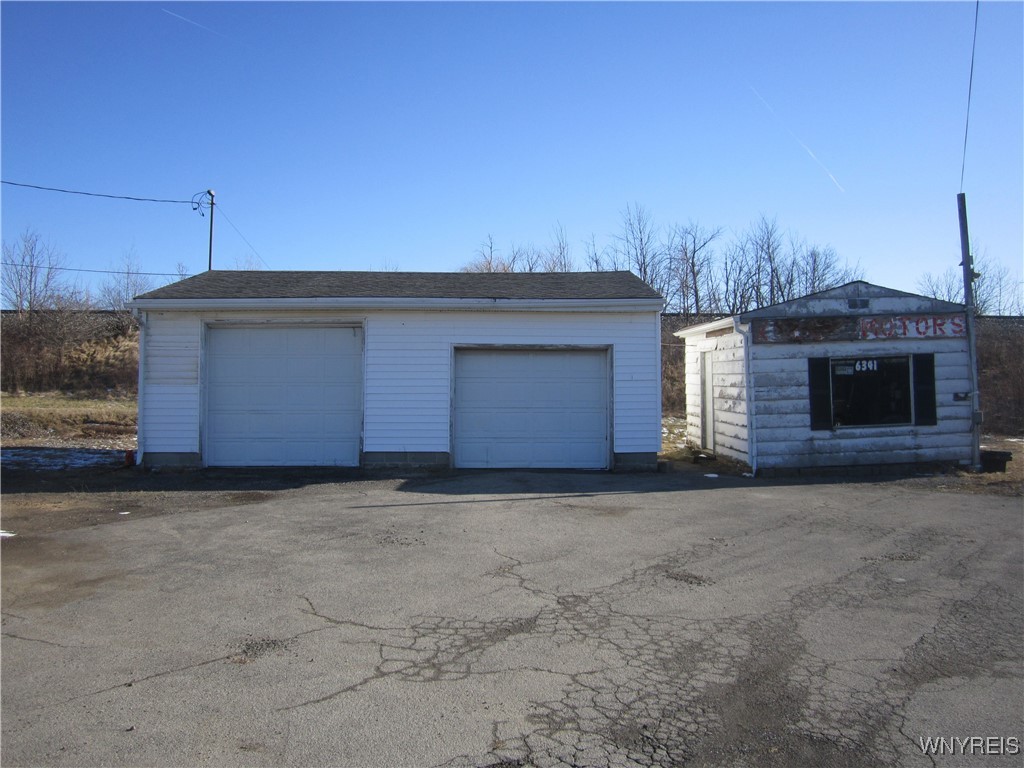 photo undefined: 6341 Walmore Road, Wheatfield NY 14304
