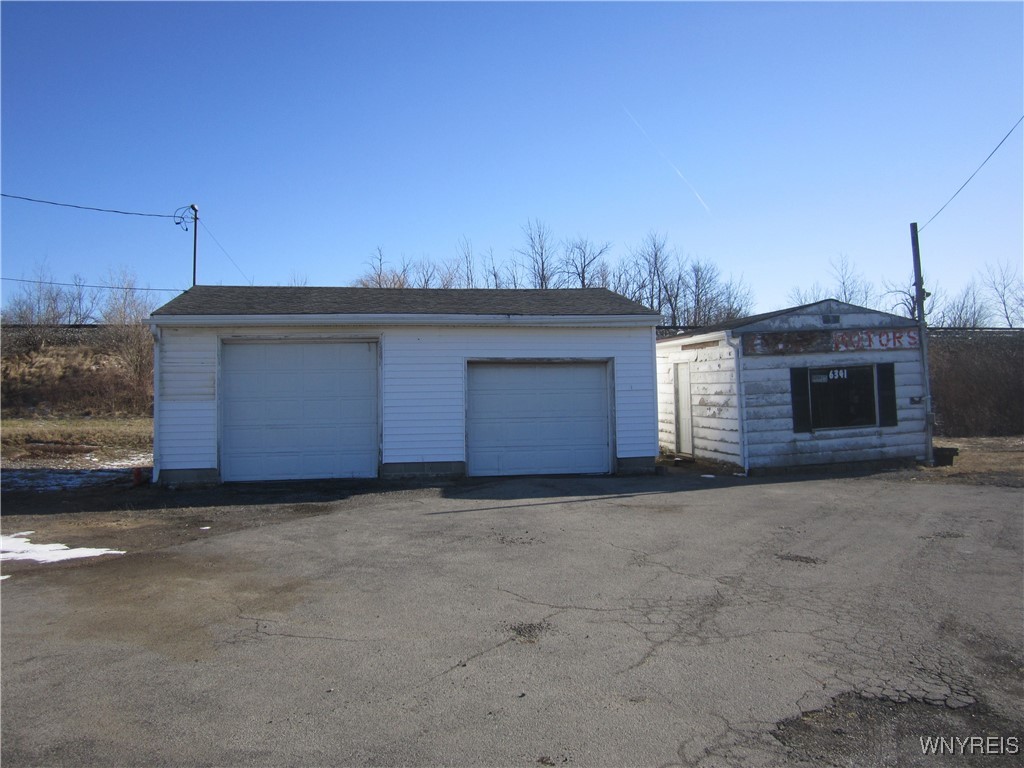 photo undefined: 6341 Walmore Road, Wheatfield NY 14304