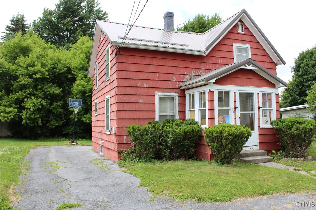 photo 2 : 124 Duffy Street, Watertown City NY 13601