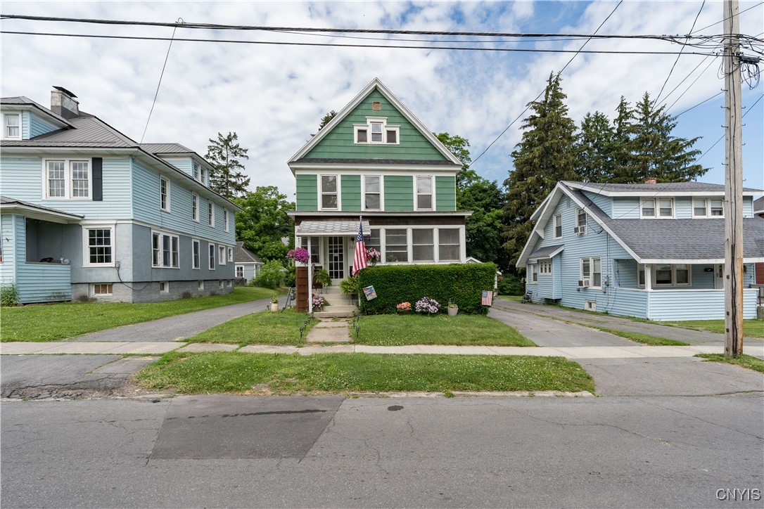 photo Jrn1yLk78yhqUdlrcQAB3j-98Nb0cus: 207 North Indiana Avenue, Watertown City NY 13601