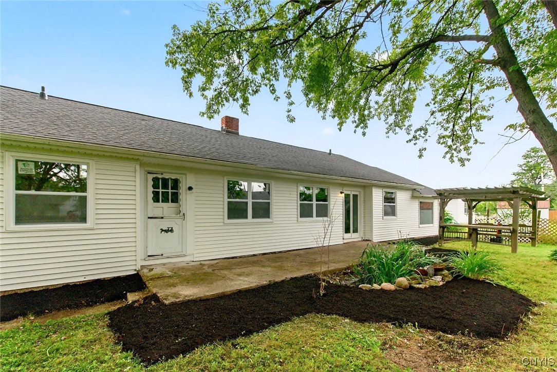 photo 2 : 27-29 Windcrest Drive 27, Cheektowaga NY 14225