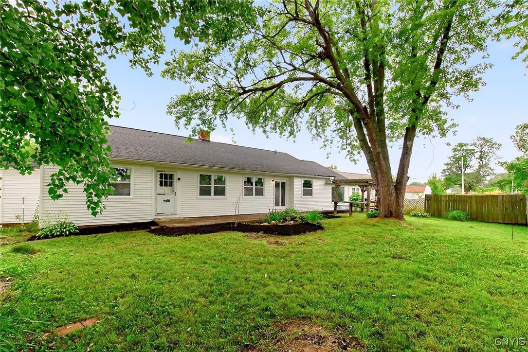 photo 3 : 27-29 Windcrest Drive 27, Cheektowaga NY 14225
