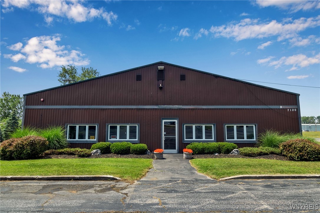 photo uee1qeCgc1bUc3Wd7LAukBSbGbMCPvCUWDQ: 7120 Seneca Street, Elma NY 14059
