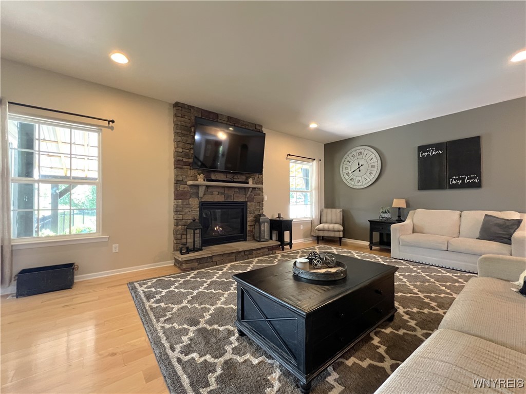 photo 3 : 45 Middlebury Lane, Lancaster NY 14086