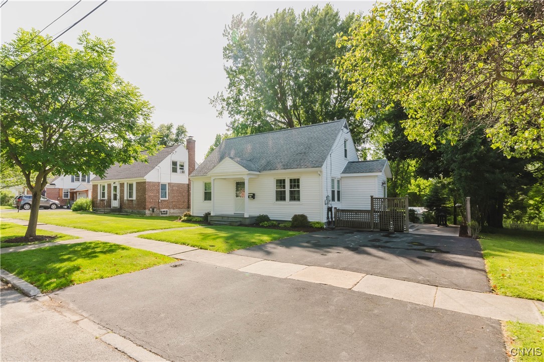photo fIm62hjPSYo-knduU0KpN55lYW: 312 Iroquois Avenue West, Watertown City NY 13601