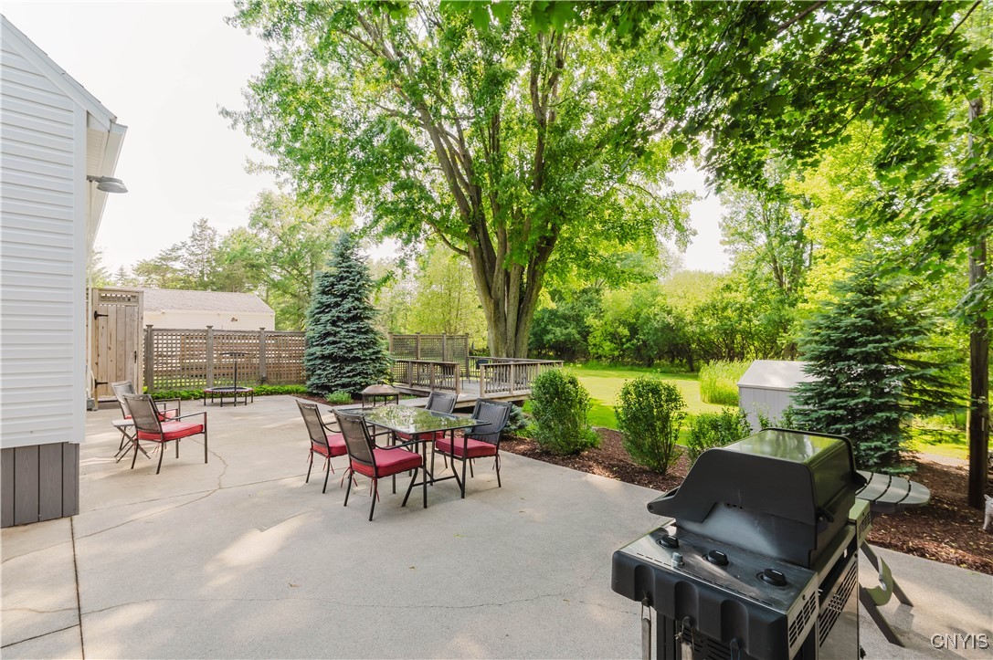 photo 3 : 312 Iroquois Avenue West, Watertown City NY 13601