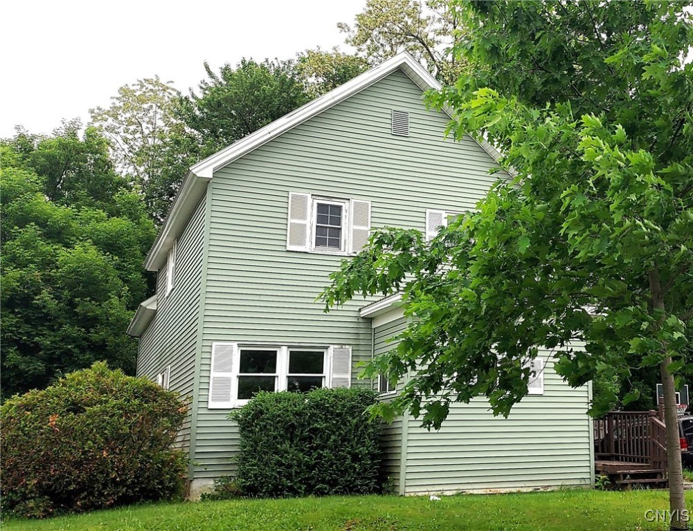 photo V0O1JOh0E4cbCXTuQKIwTATkJ: 318 North California Avenue, Watertown City NY 13601
