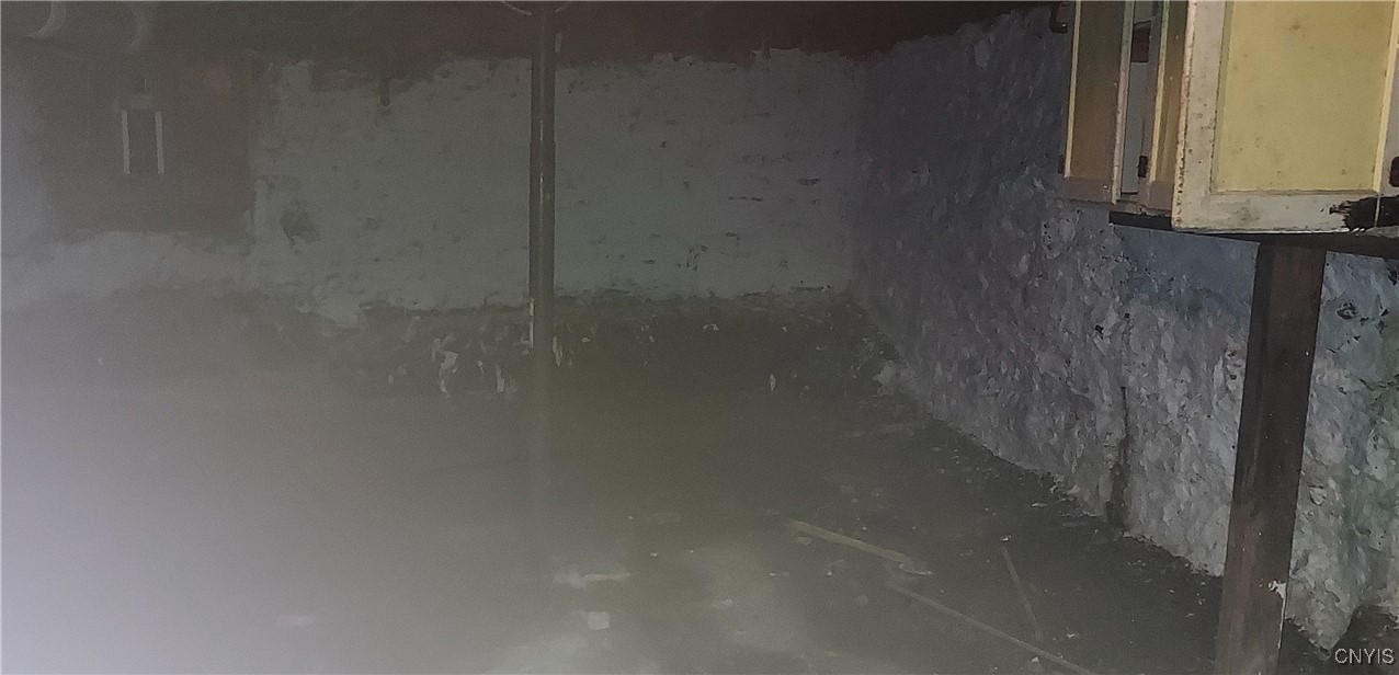 photo NDTpAh-KGEBdPcbJ89odRO86pJCr6A: 318 North California Avenue, Watertown City NY 13601