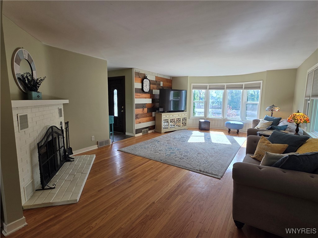 photo 4 : 4049 River Road, Lewiston NY 14174