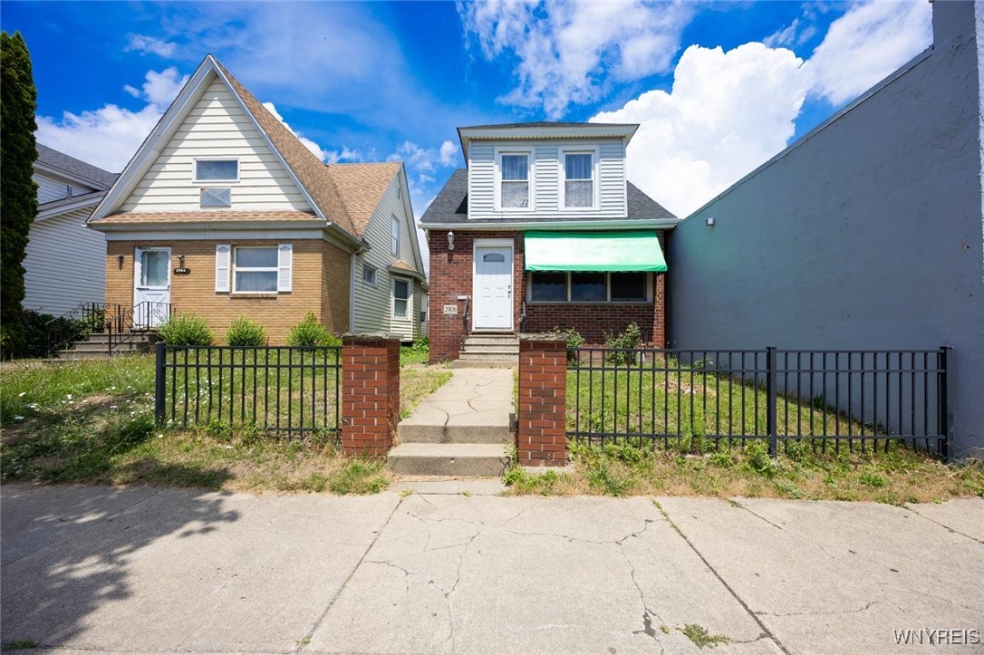 photo undefined: 2906 Pine Avenue, Niagara Falls NY 14301