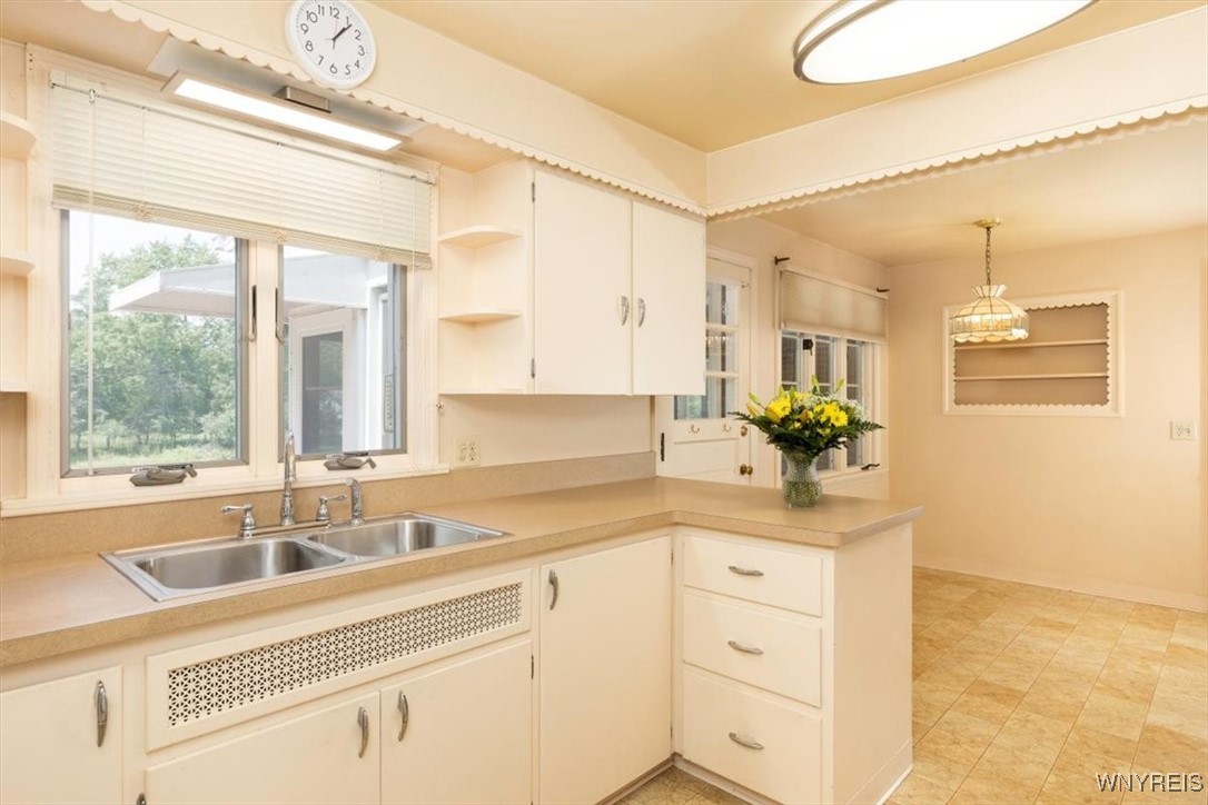 photo 3 : 356 Union Road, West Seneca NY 14224