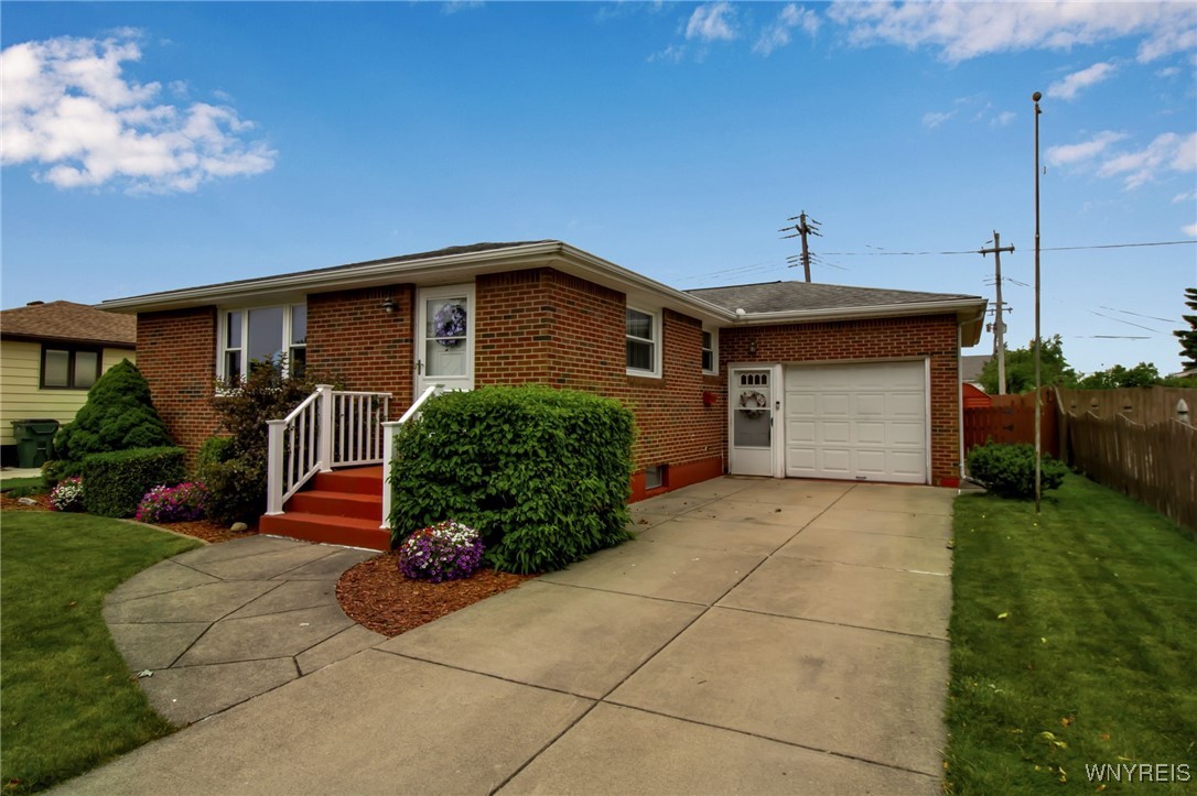photo 2 : 86 Mary Lou Lane, Cheektowaga NY 14043