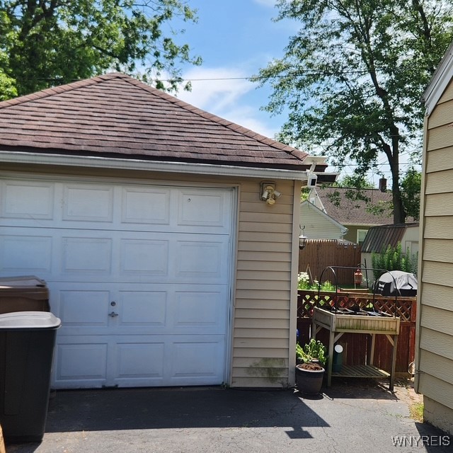 photo 4 : 141 Fairvale Drive, Cheektowaga NY 14225