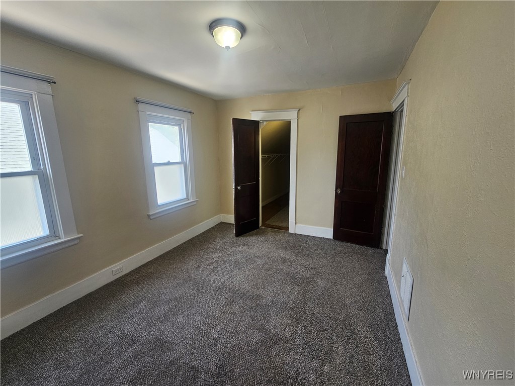 photo 3 : 293 Potters Road, Buffalo NY 14220