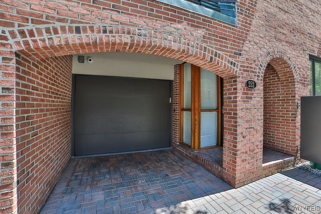 photo 2 : 252 Rivermist Drive, Buffalo NY 14202