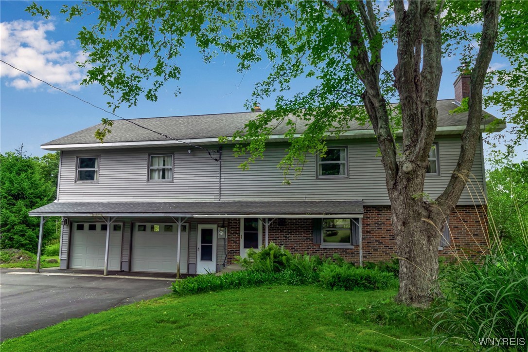photo undefined: 1520 Davis Road, Aurora NY 14170