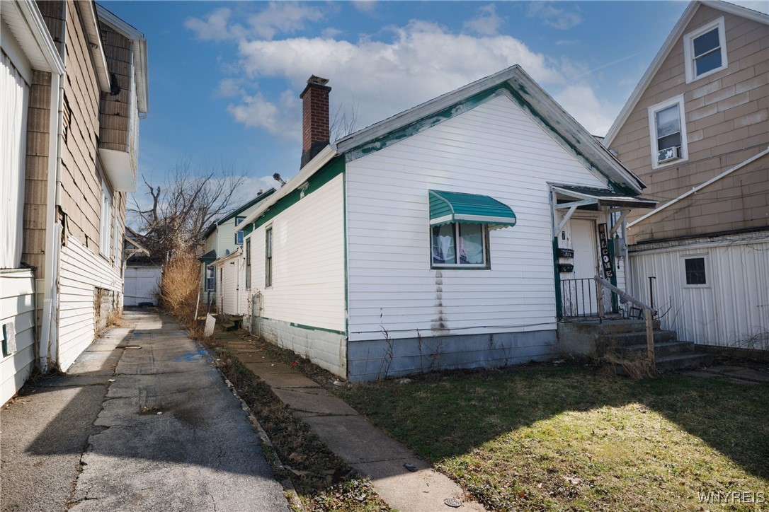 photo 2 : 7 Daisy Place, Buffalo NY 14208