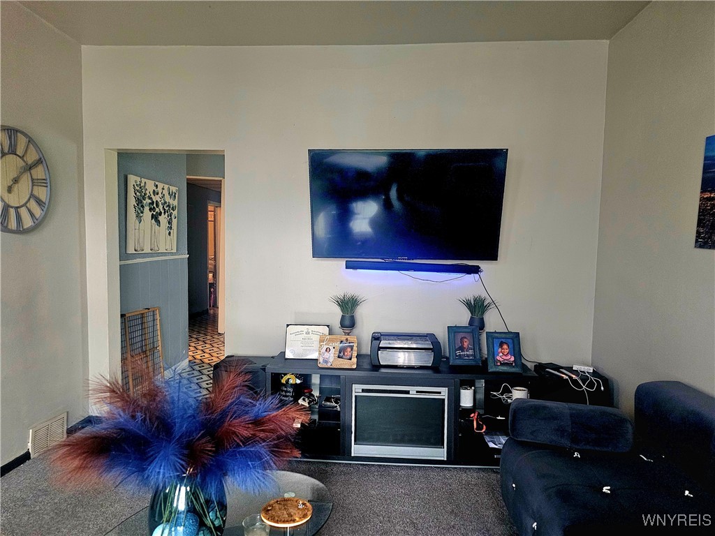 photo 2 : 209 West Ferry Street S, Buffalo NY 14213
