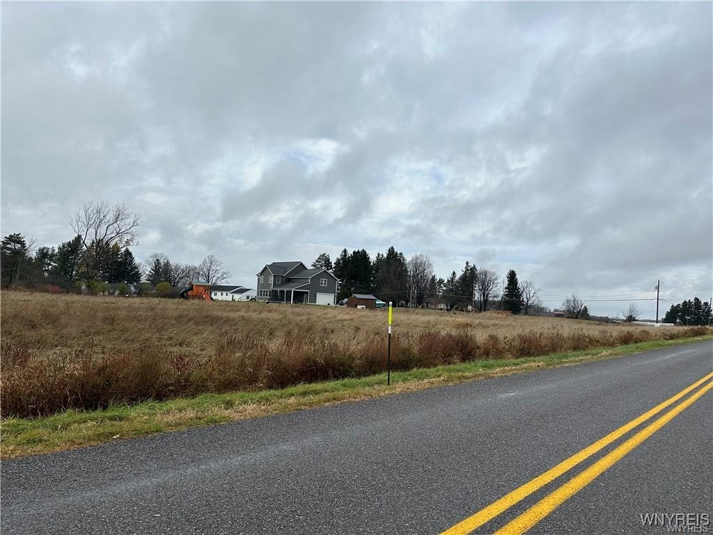 photo SAF2Toiws3hVR-LXvn26XQnABb38sro9v8:  Boies Road, Aurora NY 14052
