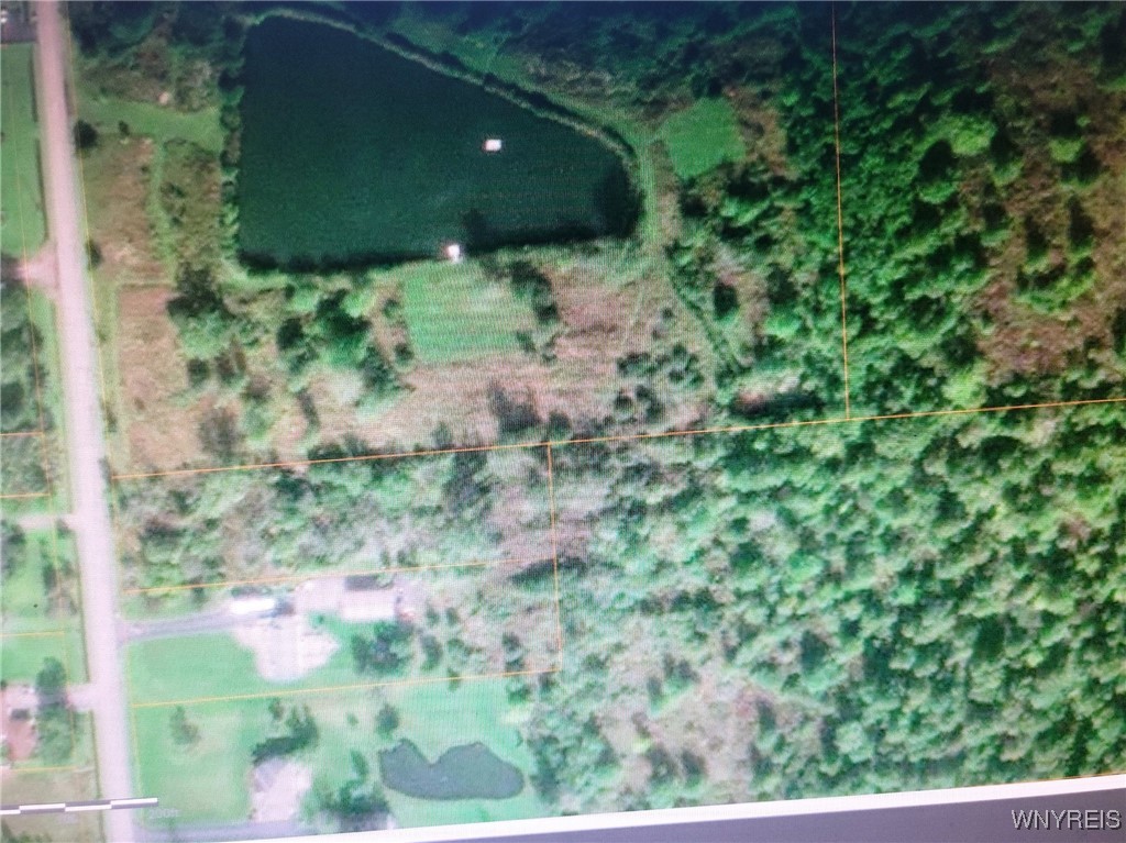 photo 5uJH:  Simmons Road, Lewiston NY 14131