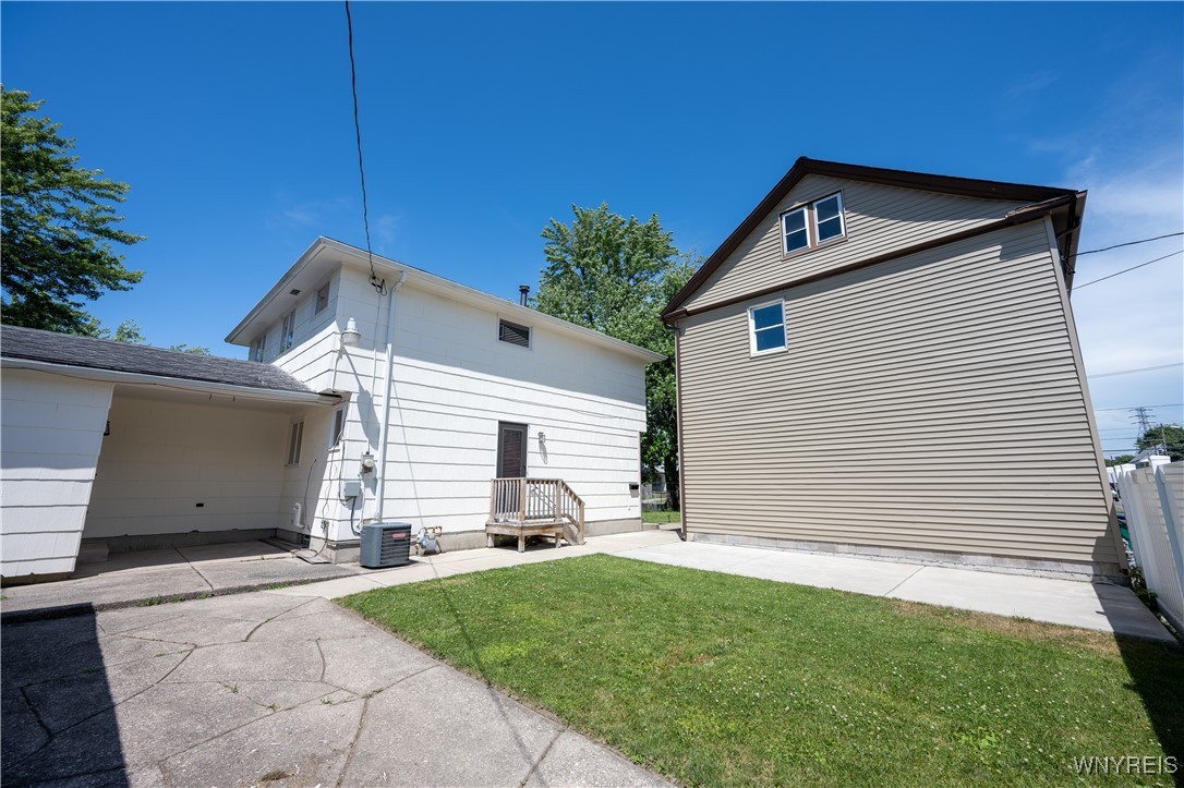 photo 3 : 92 Schiller Street, Buffalo NY 14206
