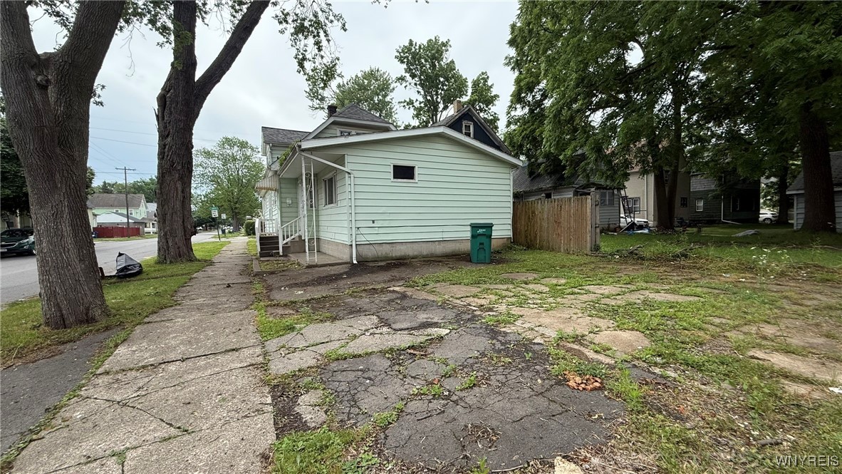 photo 4 : 1890 Linwood Avenue, Niagara Falls NY 14305