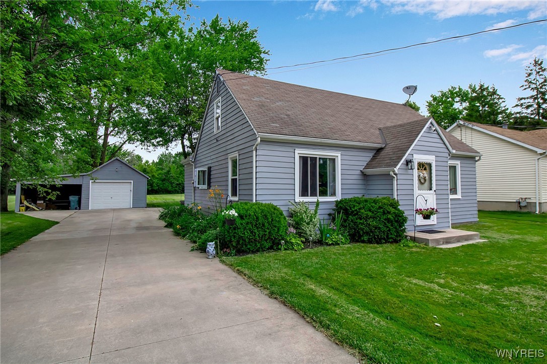 photo 3 : 3029 Stieg Road, Wheatfield NY 14120