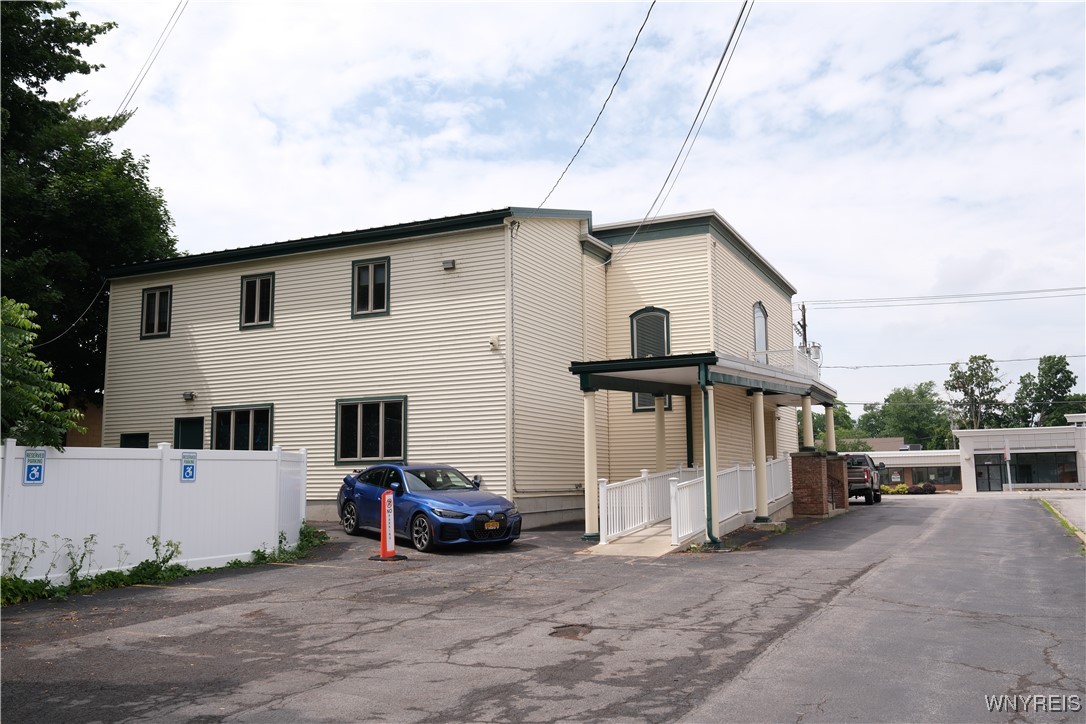 photo 4 : 4085 Seneca Street, West Seneca NY 14224