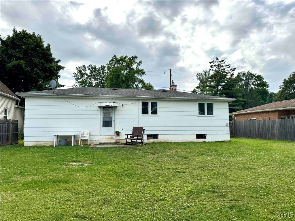 photo 2 : 29 Center Avenue, Cheektowaga NY 14227